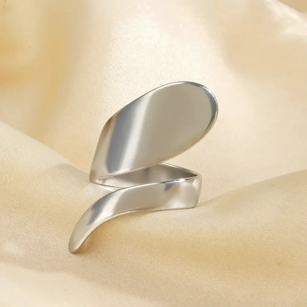 Stainless Steel Swirl open ring 