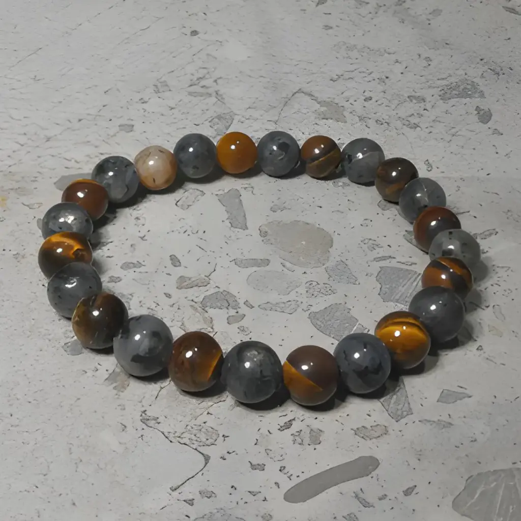 Stretch Bracelet with Tiger Eye and Labradorite Beads