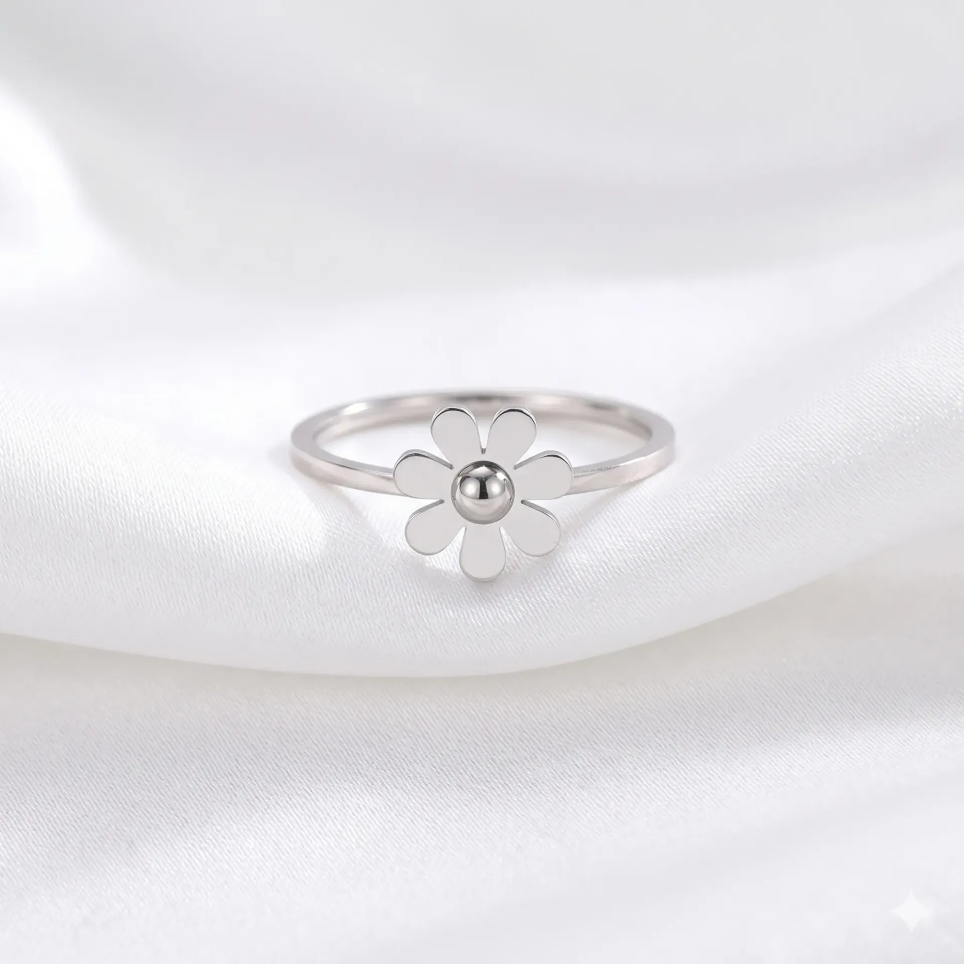 Bloom Titanium Daisy Ring