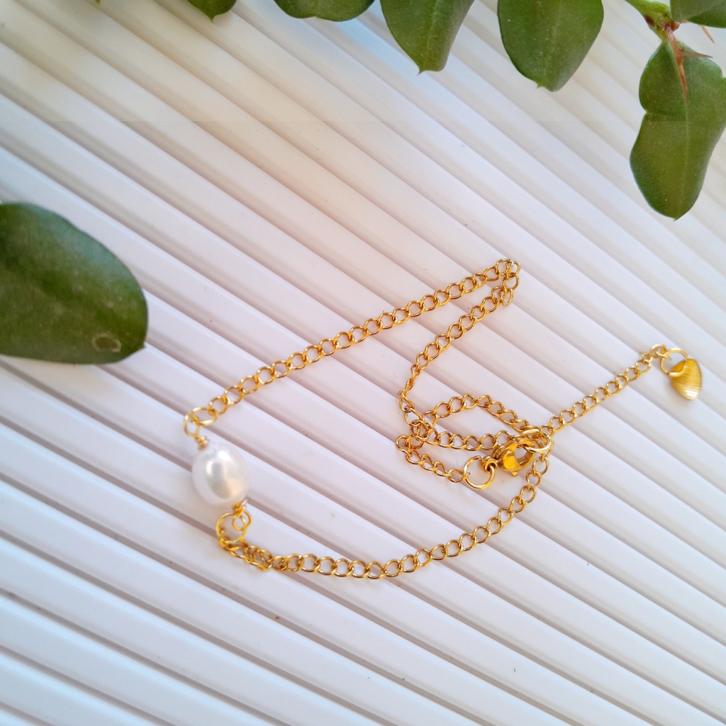 Gold Stainless Steel ankle bracelet  with fresh water pearl