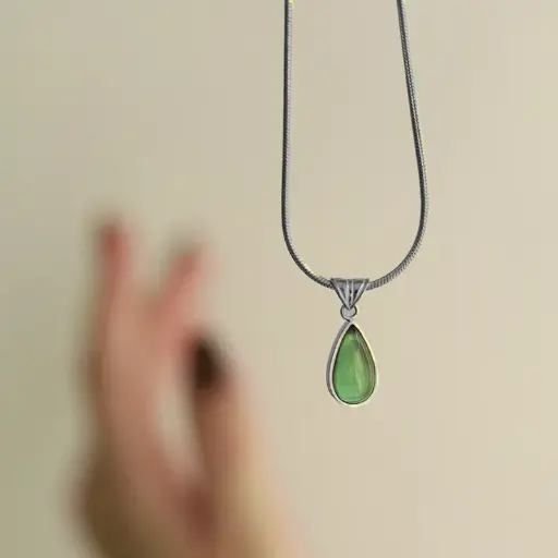 [neck198]  Elegant Water Droplets Titanium Steel Inlay Zircon Pendant Necklace